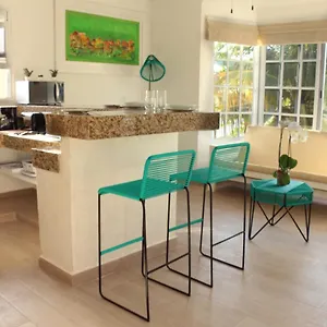 Lorens Apartahotel